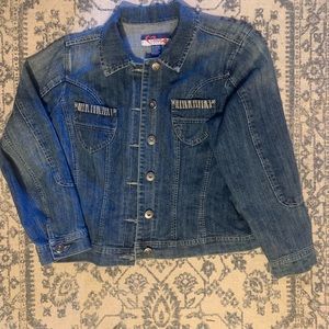 Very nice ladies Jean jacket like new. 18/20 W